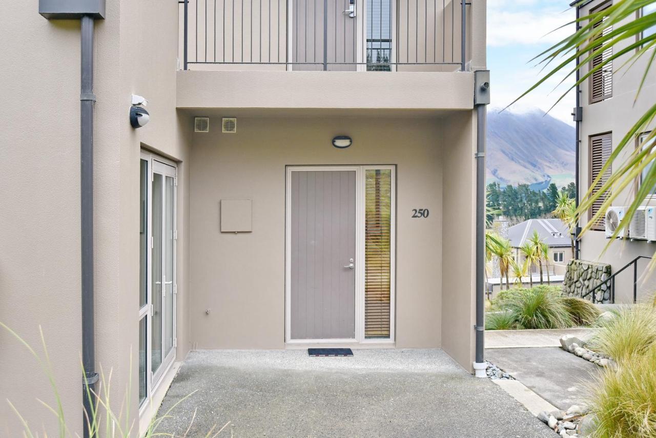 High Country Villa 250 - Terrace Downs Windwhistle المظهر الخارجي الصورة